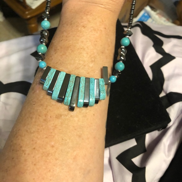 SOLD🤑SOLD🤑Turquoise and Hematite Necklace - Picture 6 of 6